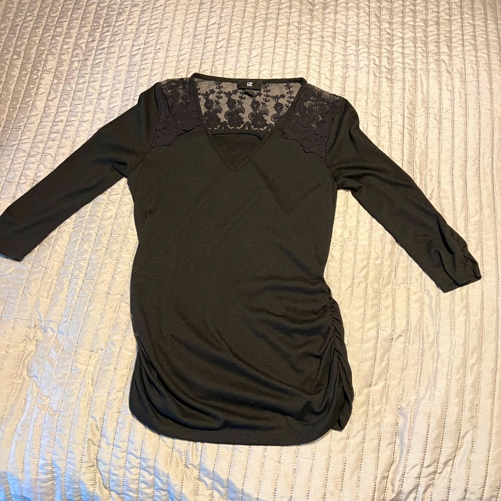 IZ Byer, XL but fits more like a M, quarter sleeve Top.